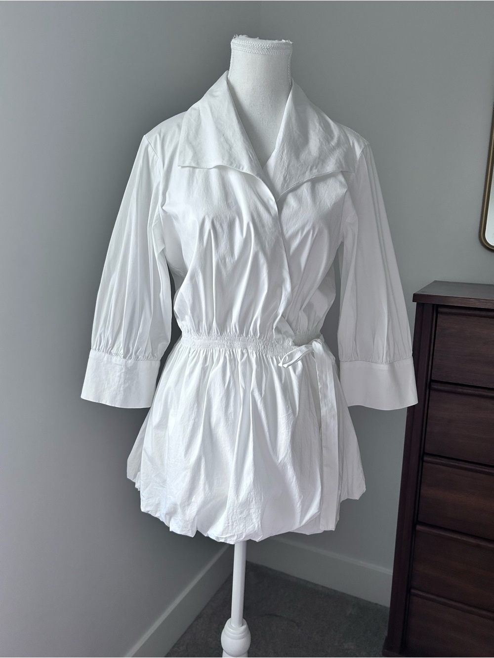White Women’s Wrap-Style Sleep blouse with bubble hem, Maison Lavinia Turra